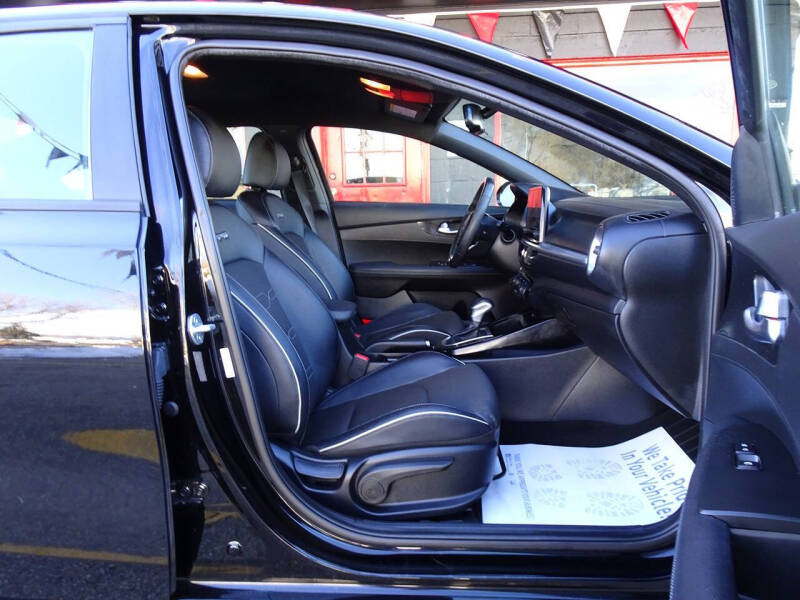 2023 Kia Forte GT-Line