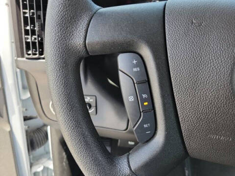 2025 Chevrolet Express LT 3500