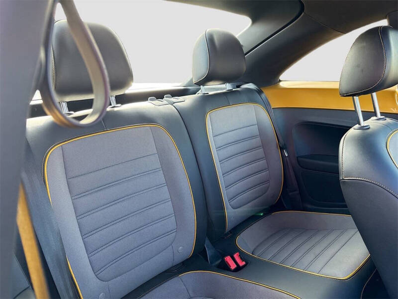 2017 Volkswagen Beetle 1.8T Dune