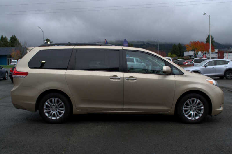 2011 Toyota Sienna