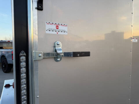 2024 Interstate Enclosed