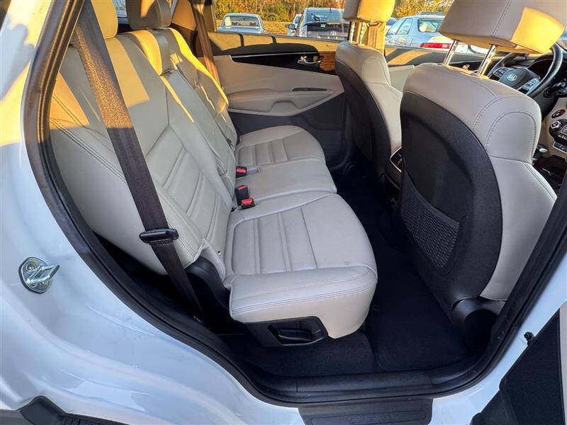 2019 Kia Sorento EX V6