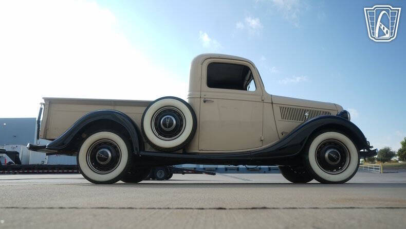 1936 Ford F-100