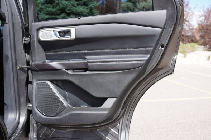 2020 Ford Explorer Platinum