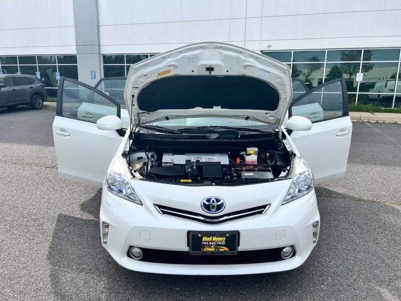 2012 Toyota Prius v Five