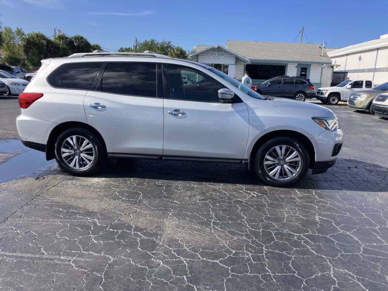 2019 Nissan Pathfinder S