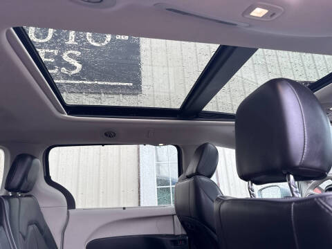 2019 Chrysler Pacifica Limited 35th Anniversary