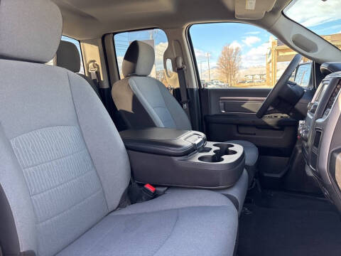 2024 RAM 1500 Classic SLT