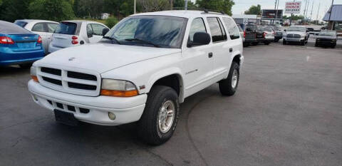 2000 Dodge Durango for sale at Auto Choice in Belton MO