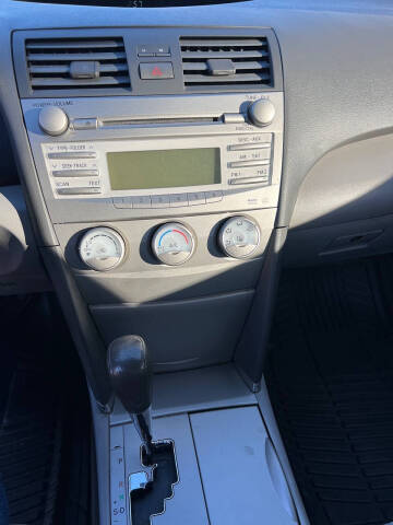 2011 Toyota Camry LE