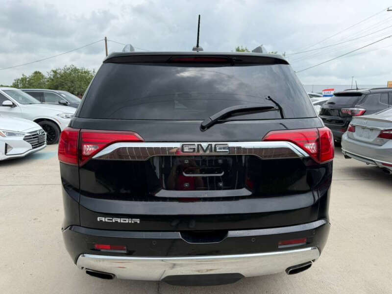 2019 GMC Acadia Denali