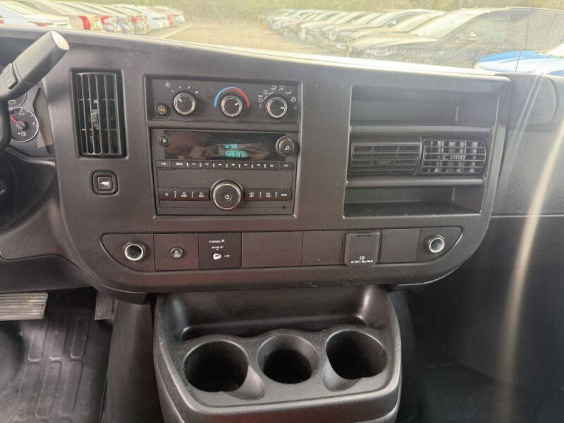 2024 Chevrolet Express 2500