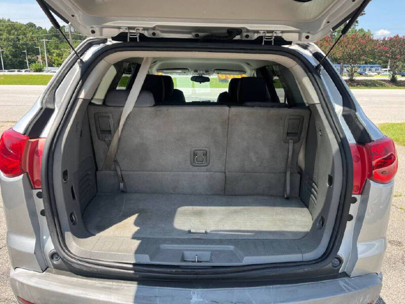 2011 Chevrolet Traverse LS