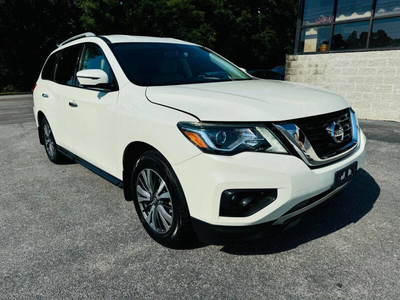 2017 Nissan Pathfinder SL