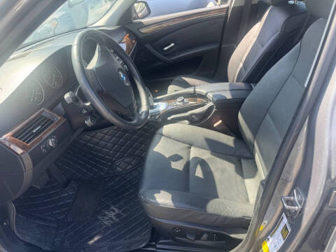 2010 BMW 5 Series 528i