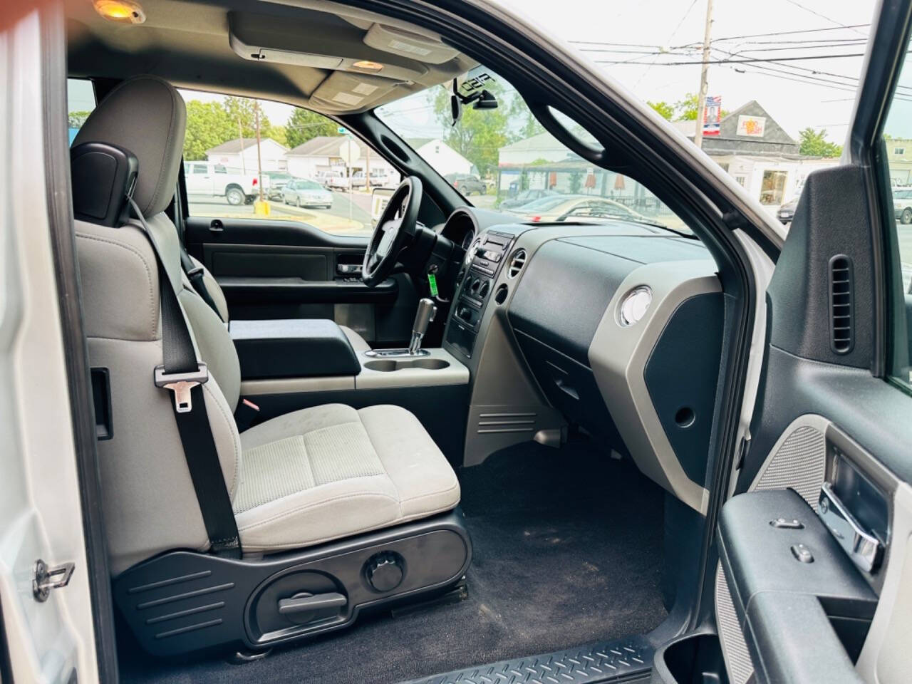 2006 Ford F-150 for sale at American Dream Motors in Winchester, VA