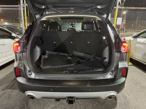 2020 Ford Escape SEL