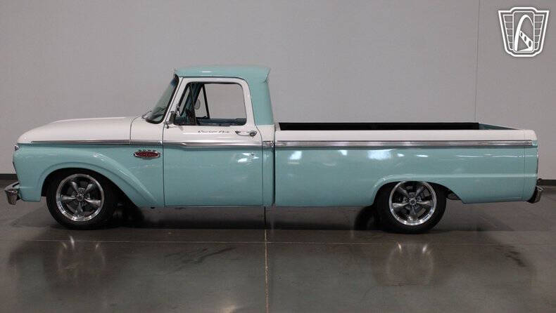 1965 Ford F-100