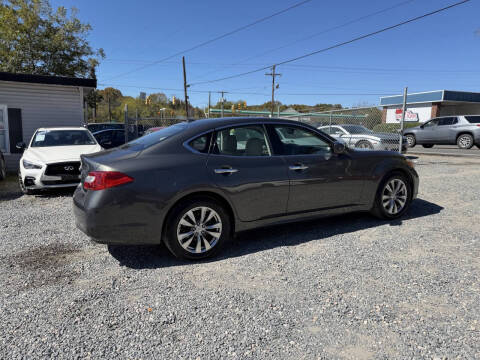 2012 Infiniti M37