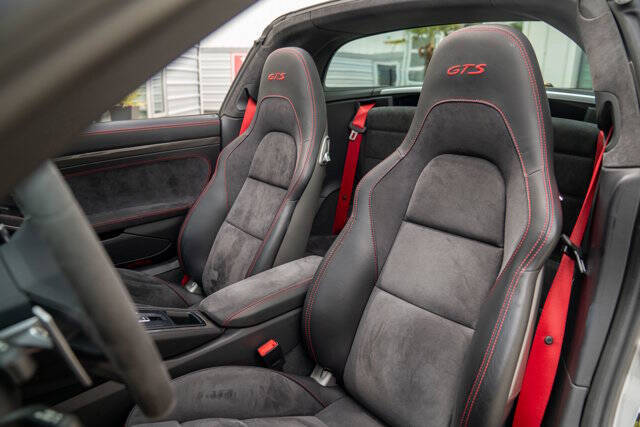2019 Porsche 911 13