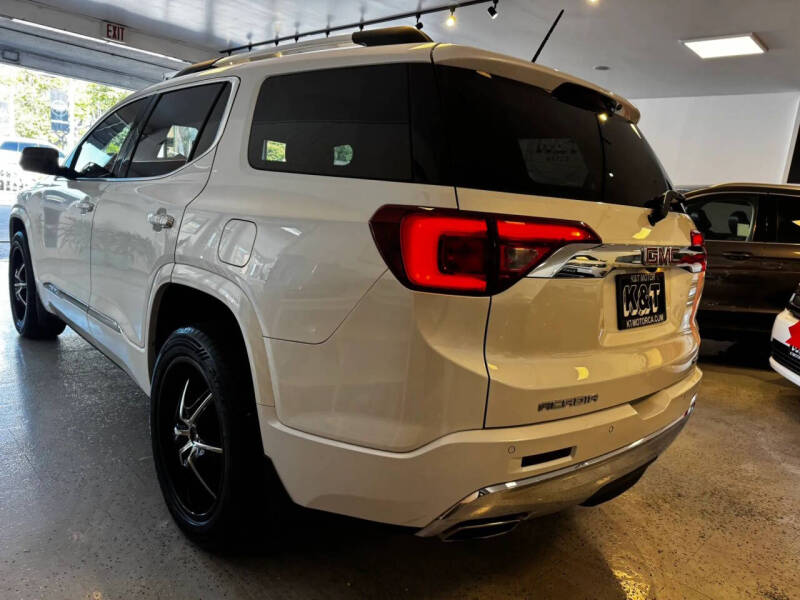 2017 GMC Acadia Denali