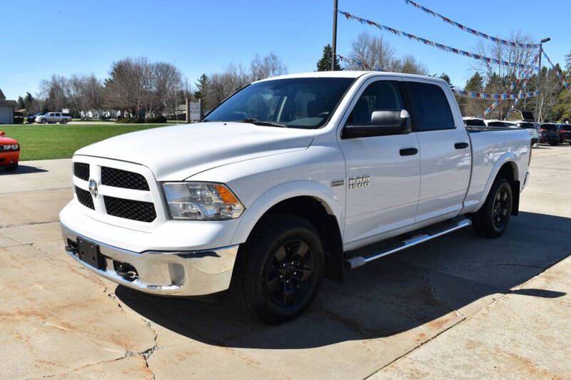 2017 RAM 1500 SLT
