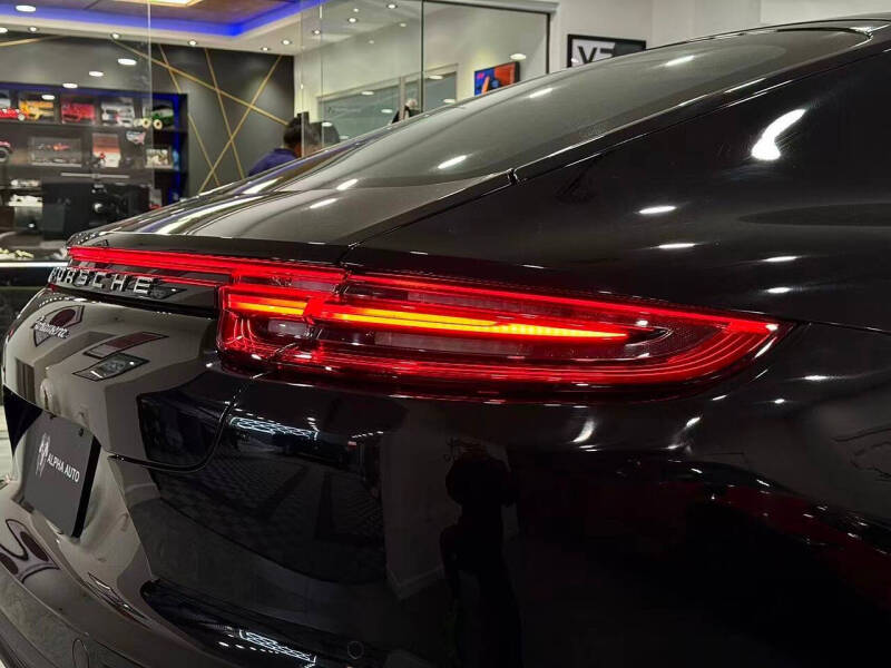 2018 Porsche Panamera