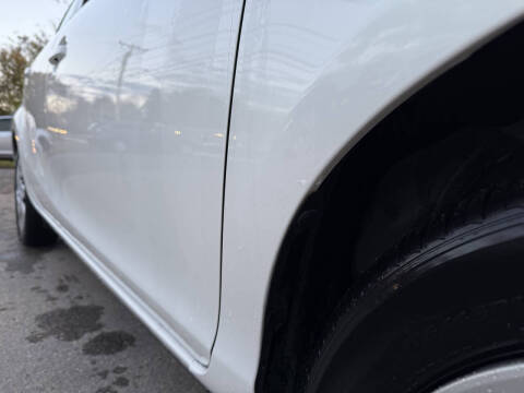 2016 Toyota Prius c Three