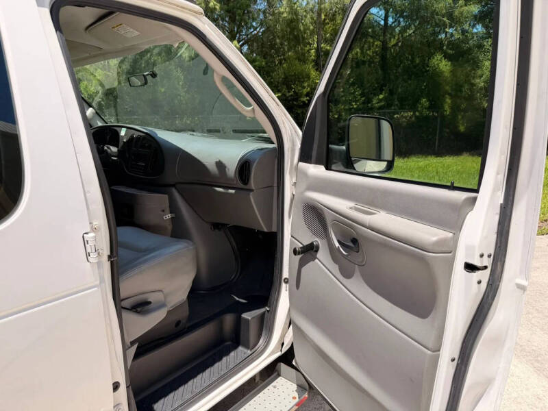 2006 Ford E-Series E-250