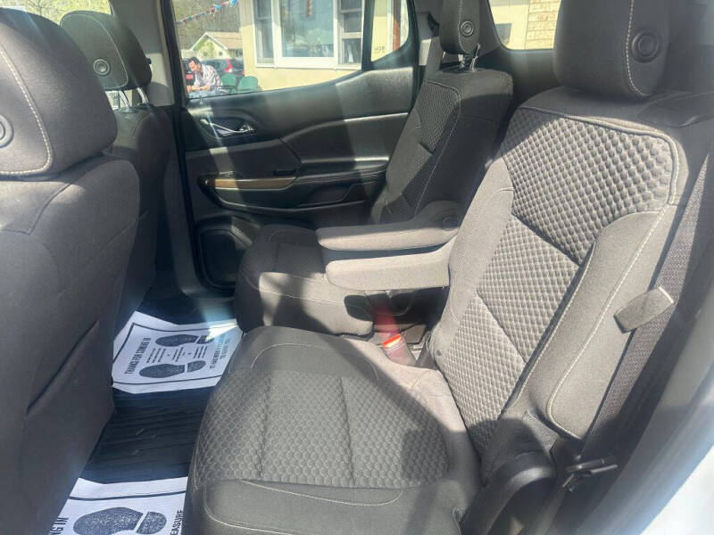 2017 GMC Acadia SLE-2