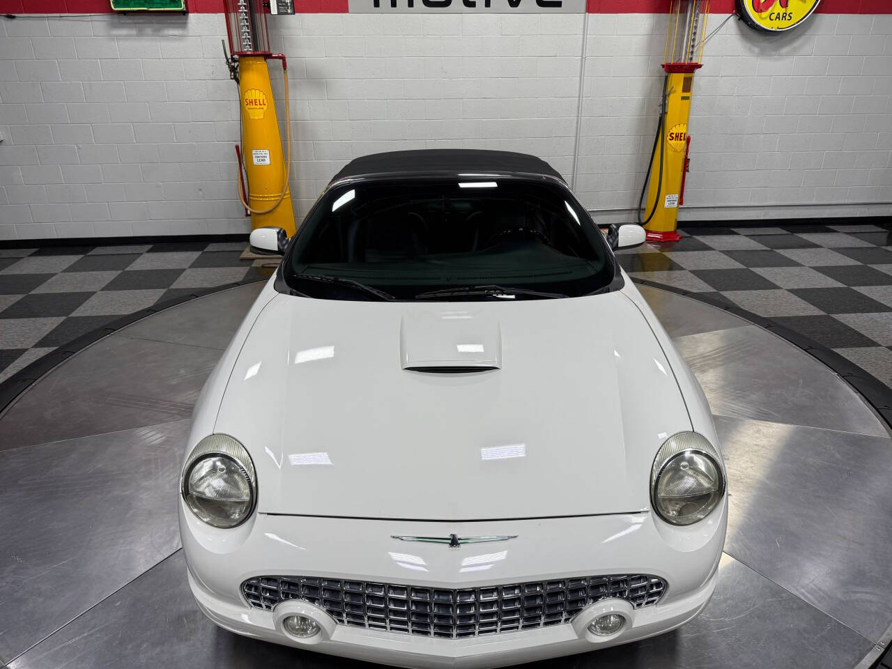 2003 Ford Thunderbird 134