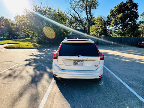 2015 Volvo XC60 T6 R-Design Platinum