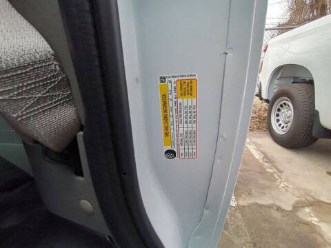 2025 Chevrolet Express 2500