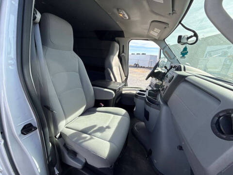 2013 Ford E-Series E-350 SD