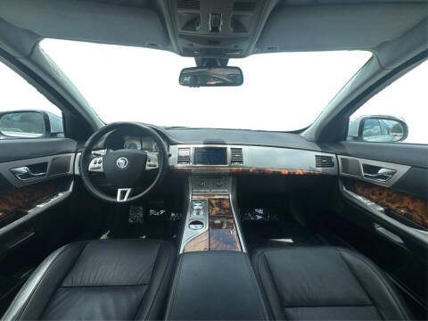 2011 Jaguar XF