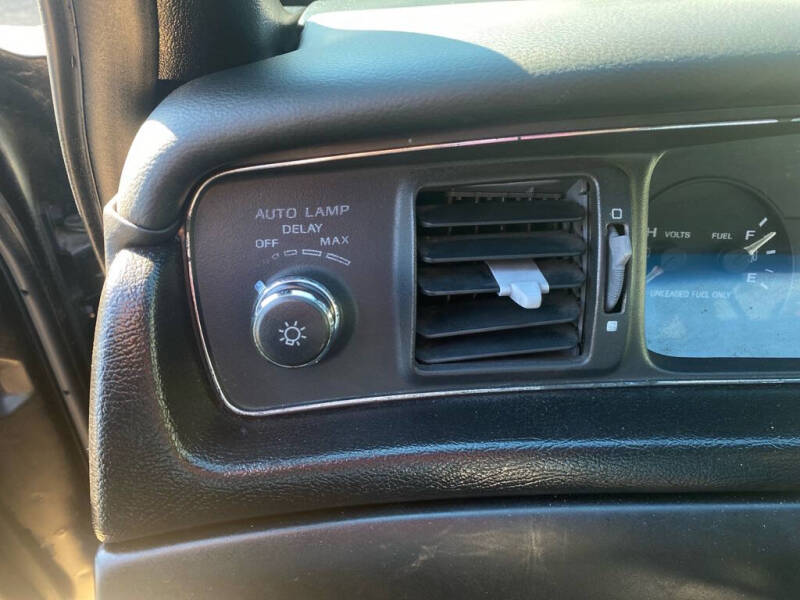 1994 Ford Crown Victoria