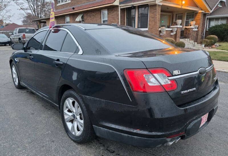 2011 Ford Taurus SEL