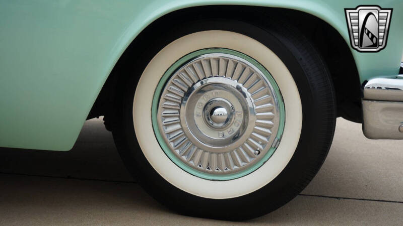 1957 Ford Thunderbird