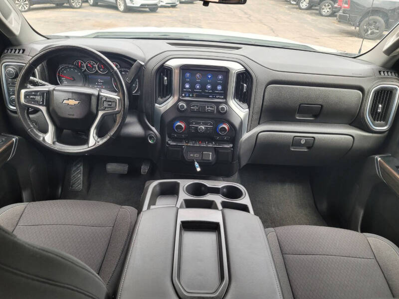 Image of 2020 Chevrolet Silverado 1500 RST