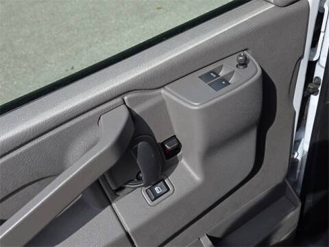 2025 Chevrolet Express LS 3500