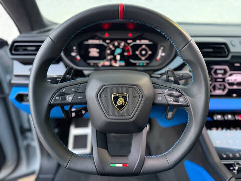 2025 Lamborghini Urus SE