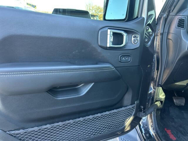 2021 Jeep Gladiator Overland