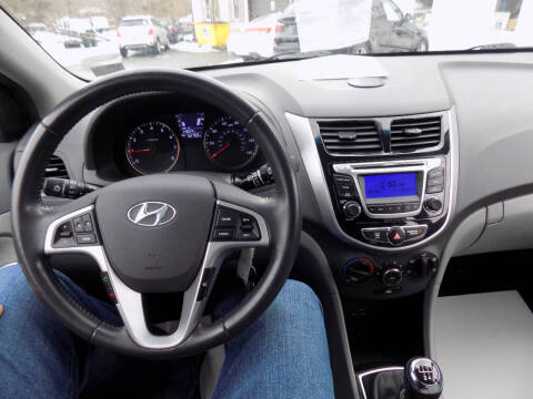 2014 Hyundai Accent SE