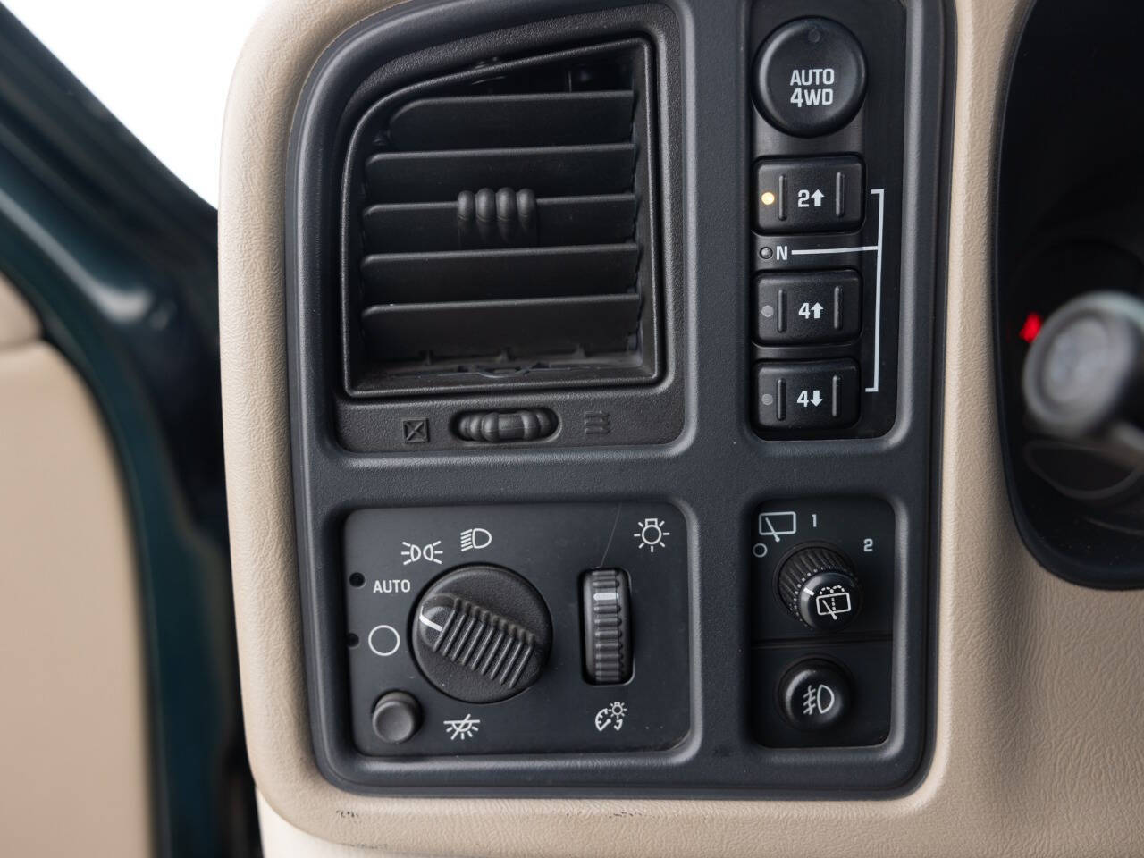 Used Car 2003 Chevrolet Tahoe  Ls 4wd 4dr Suv For Sale Under $10,000 In Coal City, Illinois