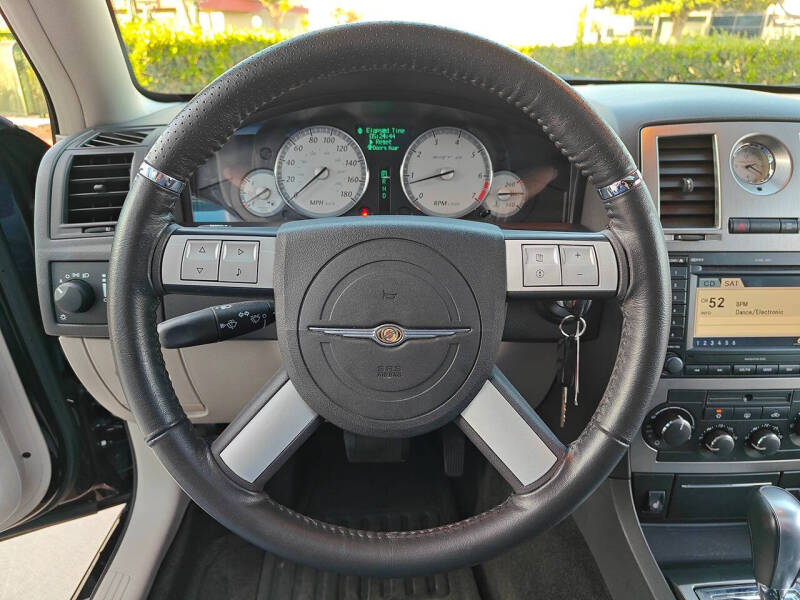 2006 Chrysler 300 SRT-8