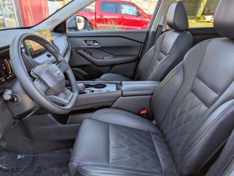 2025 Nissan Rogue Platinum