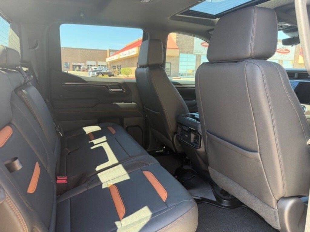 2023 GMC Sierra 1500 12