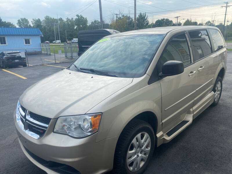 Used 2015 Dodge Grand Caravan SE with VIN 2C4RDGBG2FR691884 for sale in Spencerport, NY