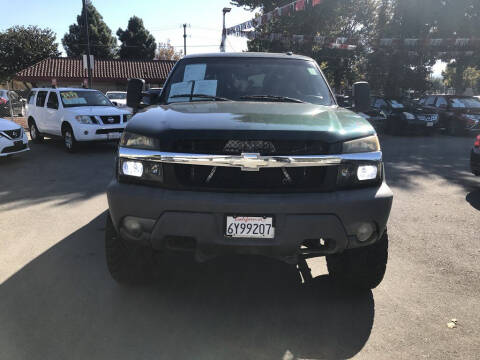 2002 Chevrolet Avalanche for sale at EXPRESS CREDIT MOTORS in San Jose CA