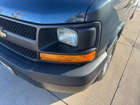 2017 Chevrolet Express LS 2500